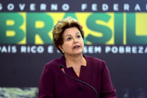 Dilma acelera los tiempos de la consulta popular