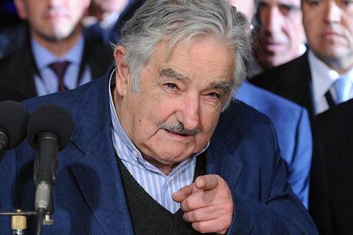 Mujica pide por radio tener mejores pensamientos