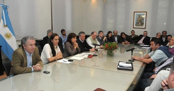 Reunión de Campos Bilbao con intendentes