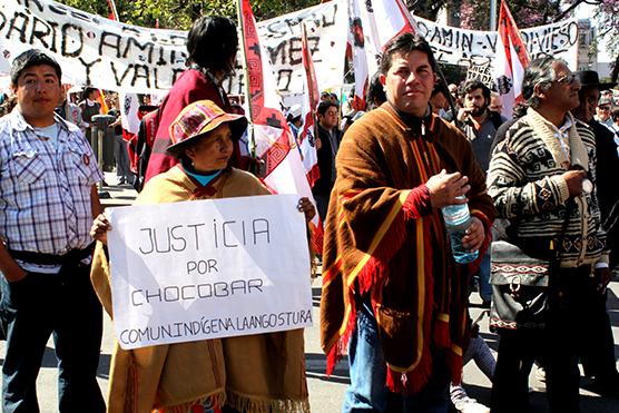 Cientos de indígenas marcharon en Tucumán exigiendo justicia