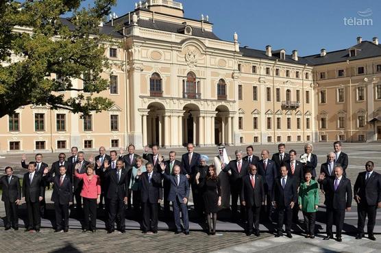 Foto de familia de mandatarios y funcionarios del G20