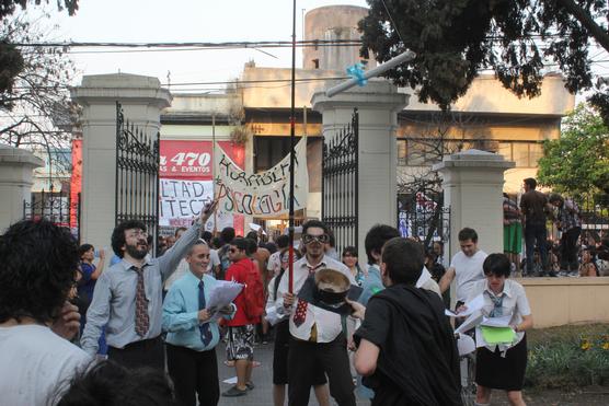 Compleja situación en la UNT por toma de facultades