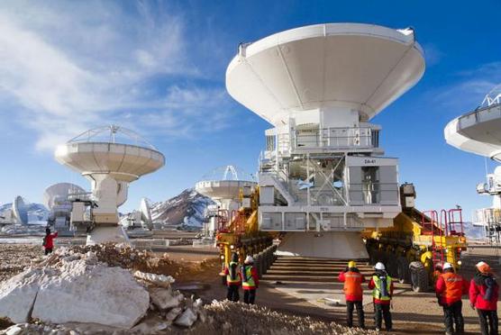 El observatorio empieza a abrir los ojos