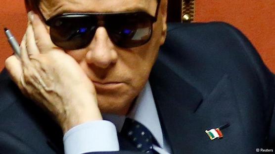 Berlusconi pensativo ante revés legislativo