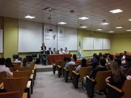 En el auditorium de la Unsta se viene el debate