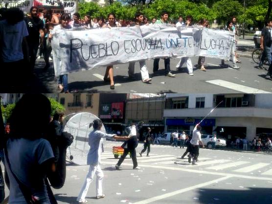 Protesta artística de estudiantes universitarios