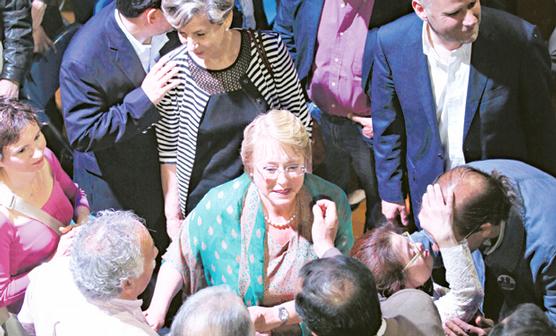 Bachelet en el momento de presentar su programa