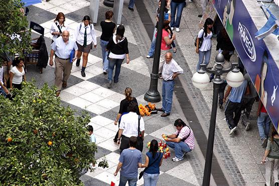 Durante la semana los ambulantes deberán abandonar el microcentro