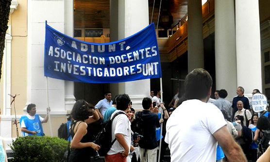 Docentes de la UNT realizarán una jornada de protestas el miércoles