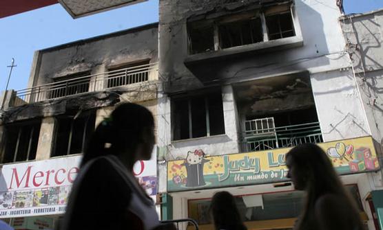 Analizan demoler el edificio que se incendió en 24 de Septiembre al 600