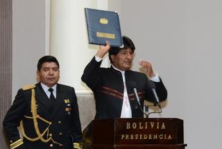 Evo anuncia decreto de doble aguinaldo