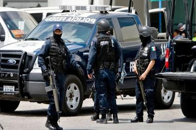 Policías mexicanos