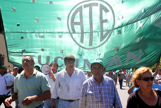 Estatales continuarán con las protestas con cortes en toda la provincia