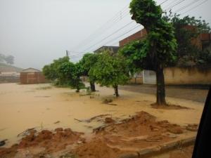 Inundaciones y deslaves en el desastre natural