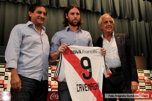 Cavenaghi en River