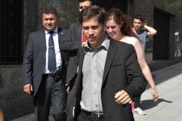 El ministro Kicillof en la puerta de sud espacho