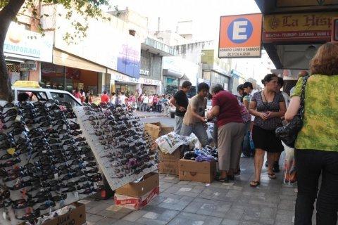 Ambulantes y el gobierno continúan negociando el alquiler de un local