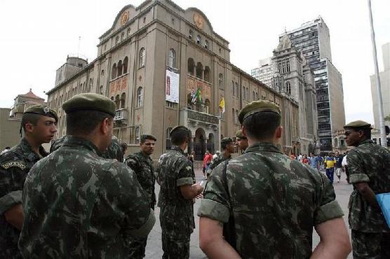 Brasilia, jaqueada por paro policial y asesinatos 