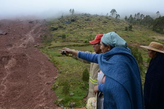 Rìos crecidos y deslaves por las persistentes lluvias