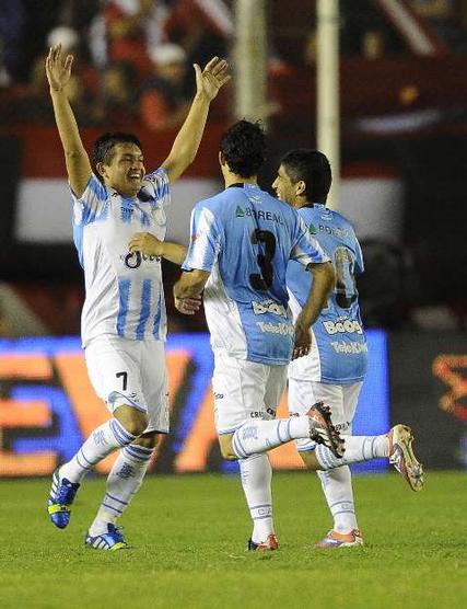 El Pulga se lució con un golazo