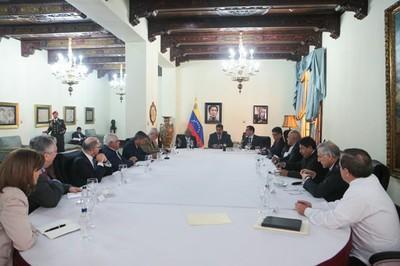 Continuarán las reuniones por la paz