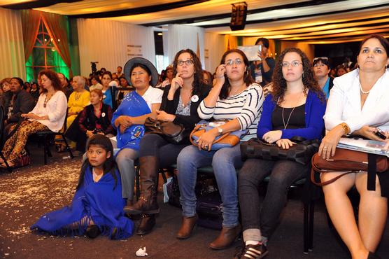 Mujeres del mundo reunidas en Santa Cruz de la Sierra