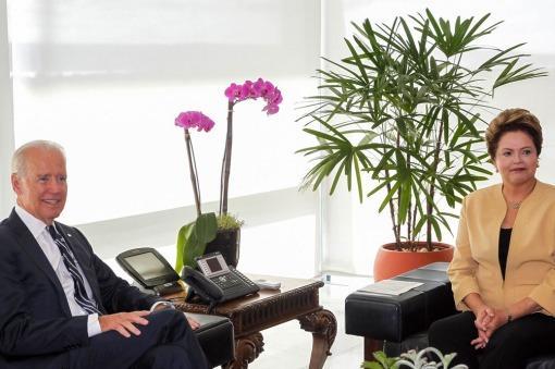 Biden y Rousseff en pose para la foto protocolar