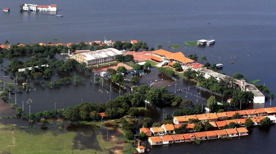 Asunción bajo las aguas del río