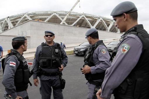 Policías brasileños