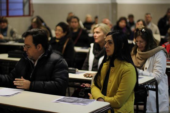 Profesores en asamblea