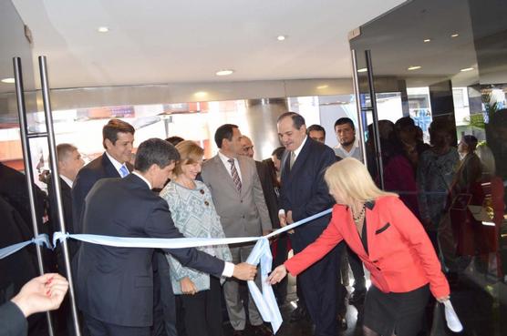 Alperovich y Rojkçes en la inauguraciçon