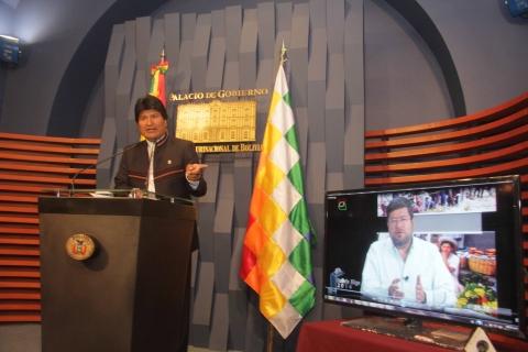 Morales en su encuentro con periodistas, ayer en La Paz