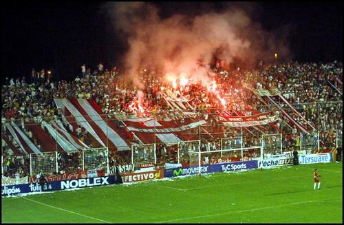 Delirio en la hinchada