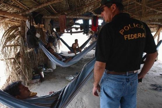 Policías allanan hacienda con trabajadores esclavizados