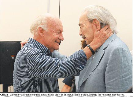 Galeano junto a Gelman dos escritores que atravesaron el exilio