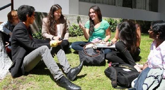 Universitarios de los 12 paises miembros podran aspirar a las becas