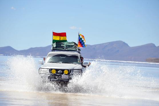 El dificil paso por el Salar de Uyuni