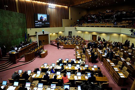 El oficialismo cuenta con los diputados suficientes para imponer la reforma