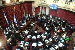 Los senadores en la ultima sesion