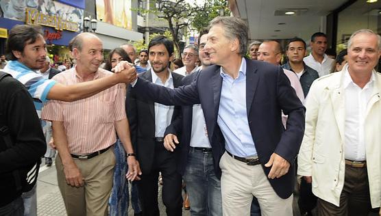 Macri junto a Avellaneda