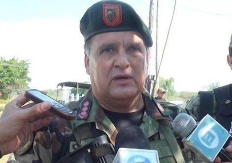 El saliente jefe militar Ramon Benitez