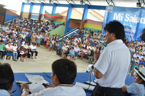 Evo habla a una multitud el sabado pasado en Cochabamba