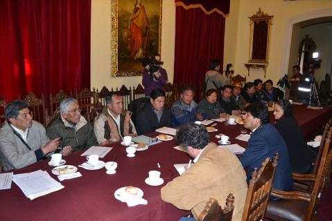 Representantes de Potosí y Villazón, ayer en La Paz