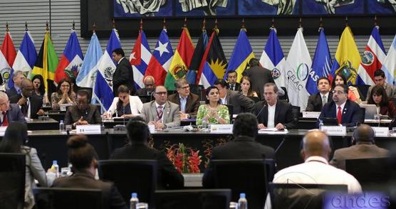 Patiño preside la reunión en Quito