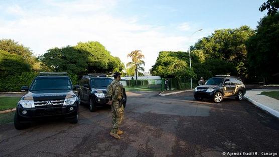 La magestuosa residencia de Cunha allanda por la justicia, ayer