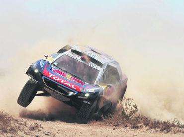 Sainz avanza