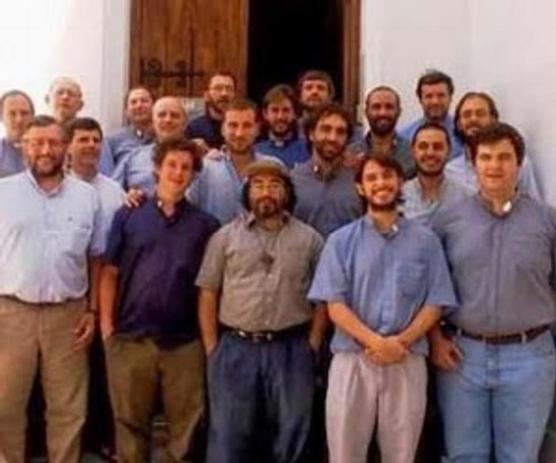 El grupo de sacerdotes al difundir el documento