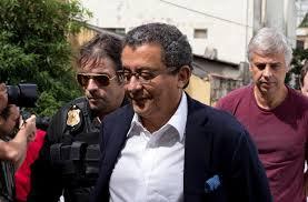 El publicista Santana con custodia policial