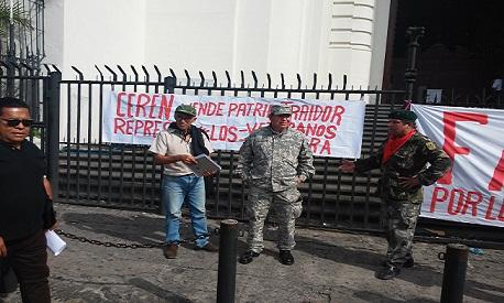 Militares y guerrilleros que participaron de la guerra intestina