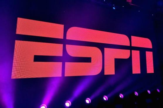 Logo de ESPN durante una fiesta en San Francisco en febrero